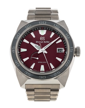 Hard to find models and special edition timepieces available at Watchfinder